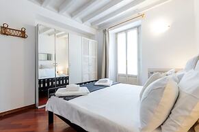 Milan Retreats Duomo