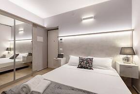 Milan Retreats Duomo