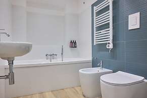 Milan Retreats Duomo