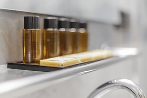 Milan Retreats Duomo