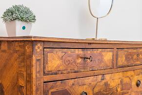 Milan Retreats Duomo