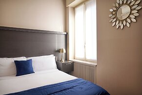 Milan Retreats Duomo