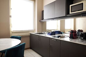 Milan Retreats Duomo