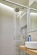 Milan Retreats Duomo