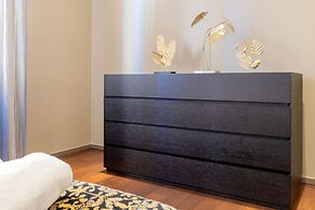 Milan Retreats Duomo