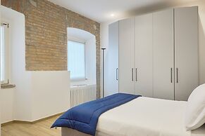 Milan Retreats Duomo