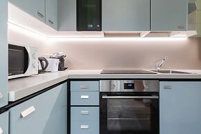 Milan Retreats Duomo