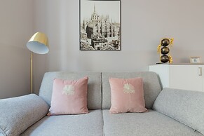 Milan Retreats Duomo