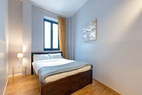 Milan Retreats Duomo