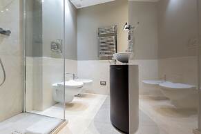 Milan Retreats Duomo