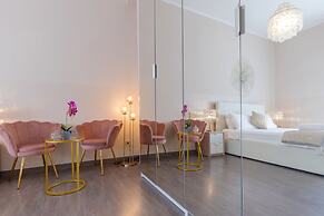 Milan Retreats Duomo