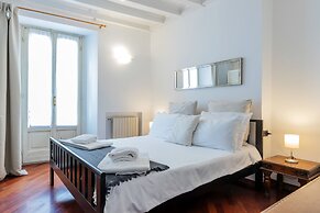 Milan Retreats Duomo