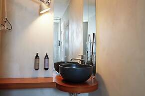 Milan Retreats Duomo