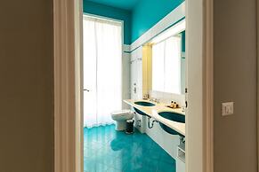 Milan Retreats Duomo