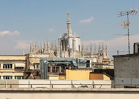 Milan Retreats Duomo