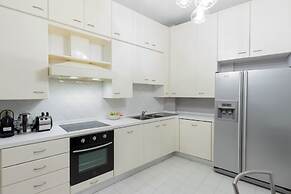 Milan Retreats Duomo