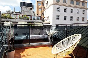 Milan Retreats Duomo