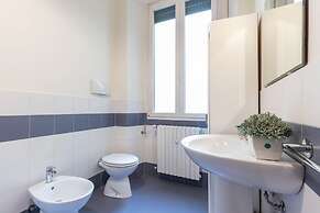 Milan Retreats Duomo