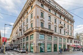 Milan Retreats Duomo