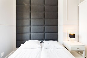 Executive 3 Bedroom Apartament by Your F