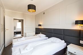 Executive 3 Bedroom Apartament by Your F