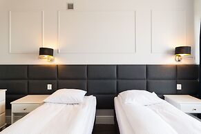 Executive 3 Bedroom Apartament by Your F