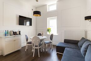 Executive 3 Bedroom Apartament by Your F