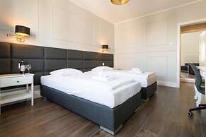 Executive 3 Bedroom Apartament by Your F