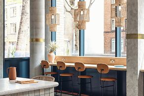 Bermonds Locke, Tower Bridge