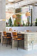 Bermonds Locke, Tower Bridge