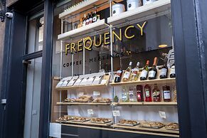 Bermonds Locke, Tower Bridge