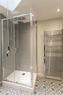 Victoria Charming Atmosphere