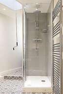 Victoria Charming Atmosphere