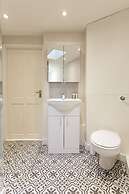 Victoria Charming Atmosphere