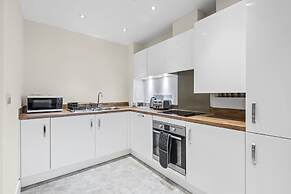 Sapphire Serviced Apartment