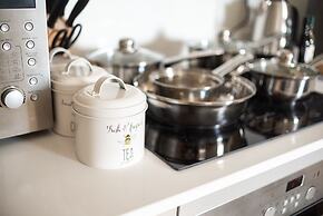 Sapphire Serviced Apartment