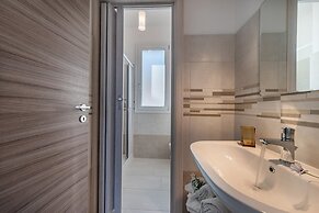 I tre Golfi Blu Mare Bilo Plus con veranda e piscina