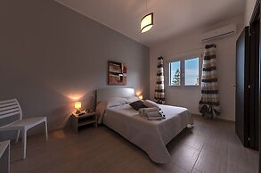 I tre Golfi Blu Mare Trilo con balcone e piscina