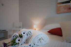 I tre Golfi Blu Mare Trilo con balcone e piscina