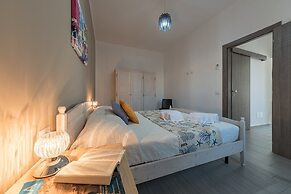 I tre Golfi Blu Mare Trilo con balcone e piscina