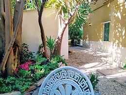 Garden House - Luxury Guest House