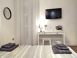 Garden House - Luxury Guest House