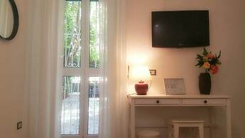 Garden House - Luxury Guest House
