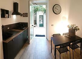 Garden House - Luxury Guest House