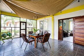 Driftwood Gardens Guesthouse