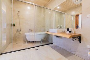 Green Light Villa
