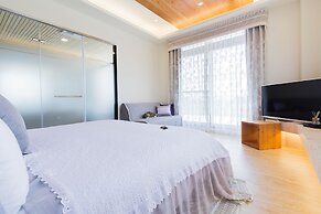 Green Light Villa
