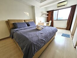 Fahrenheit88 by Sarah's Lodge