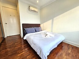 Fahrenheit88 by Sarah's Lodge