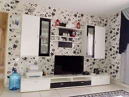 Center Comfy Suites